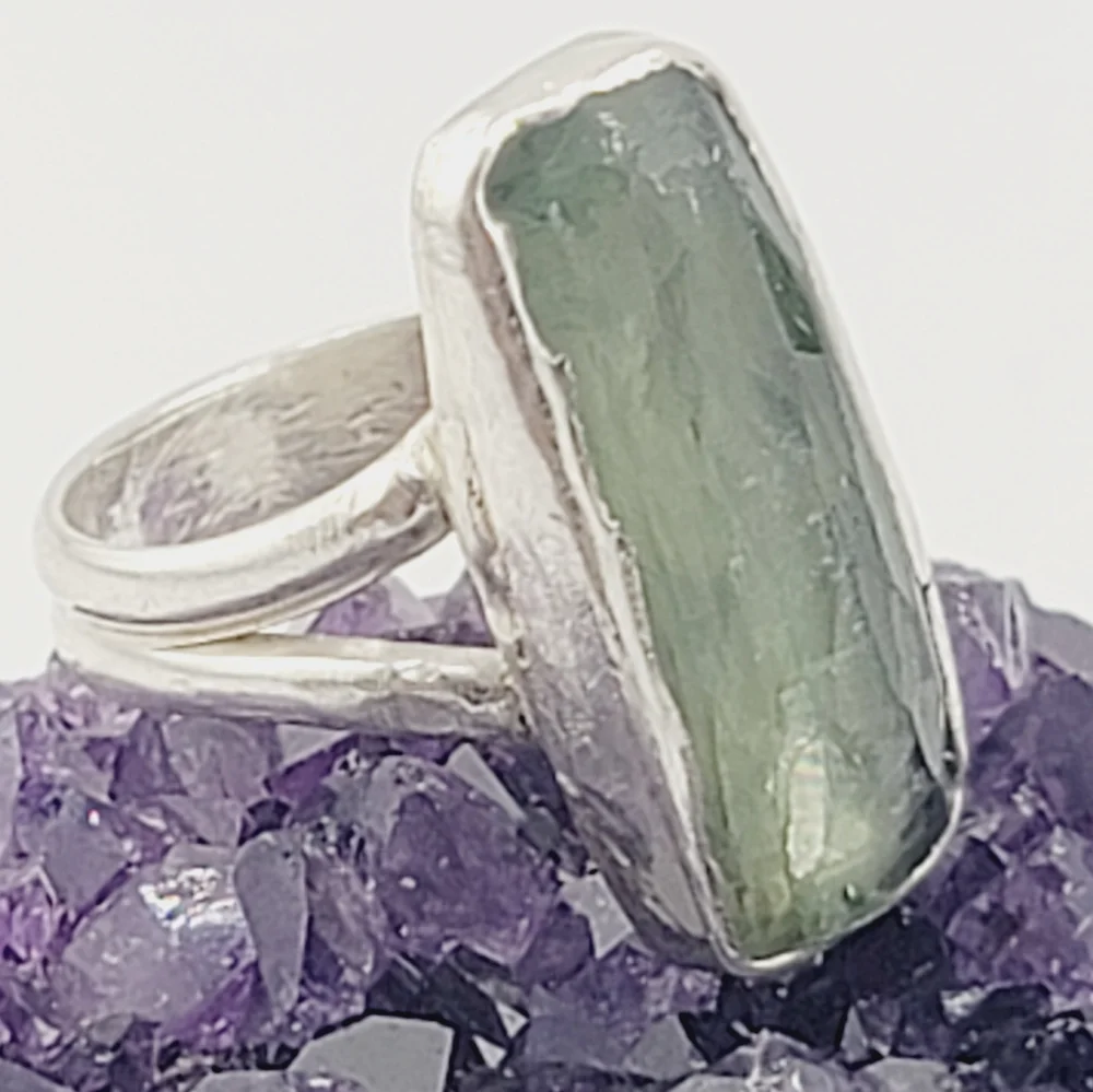 GREEN KYANITE RING HANDMADE IN STERLING SILVER METAL SIZE 7 - Picture 4 of 5